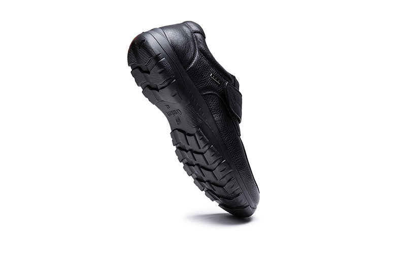 נעלי גברים שחורות מעור איכותי עם סגירת סקוץ׳