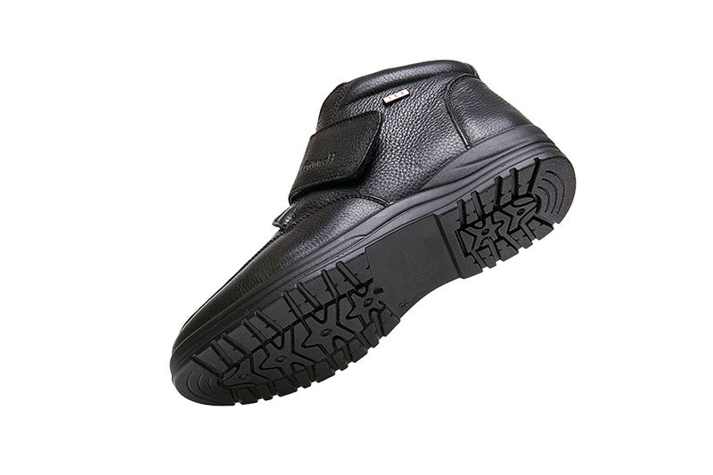 מגפי עור לגברים עם פרווה