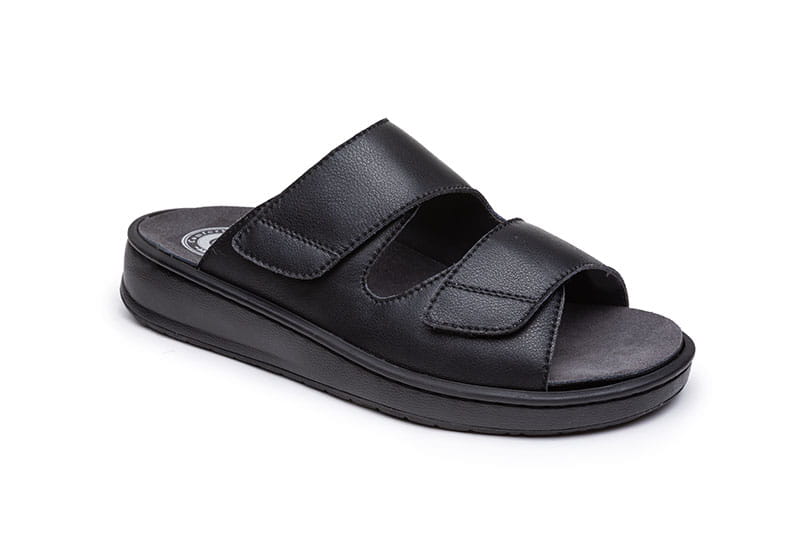 סנדלי גברים מעור עם רצועות סקוץ׳ ורוחב רחב