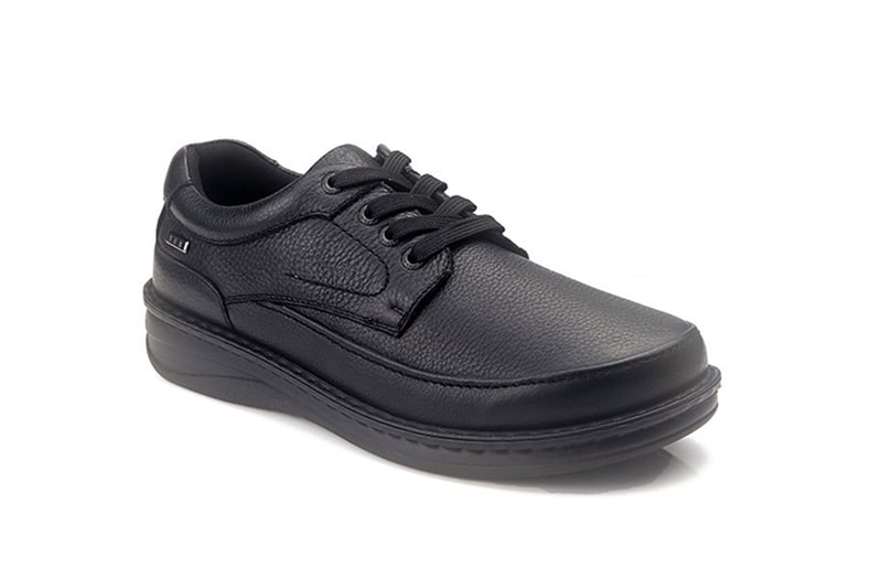 נעלי עור לגברים בגימור שחור