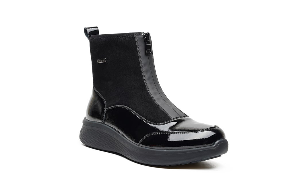 מגפי עור אלגנטיות לנשים בצבע שחור עם גימור לכה