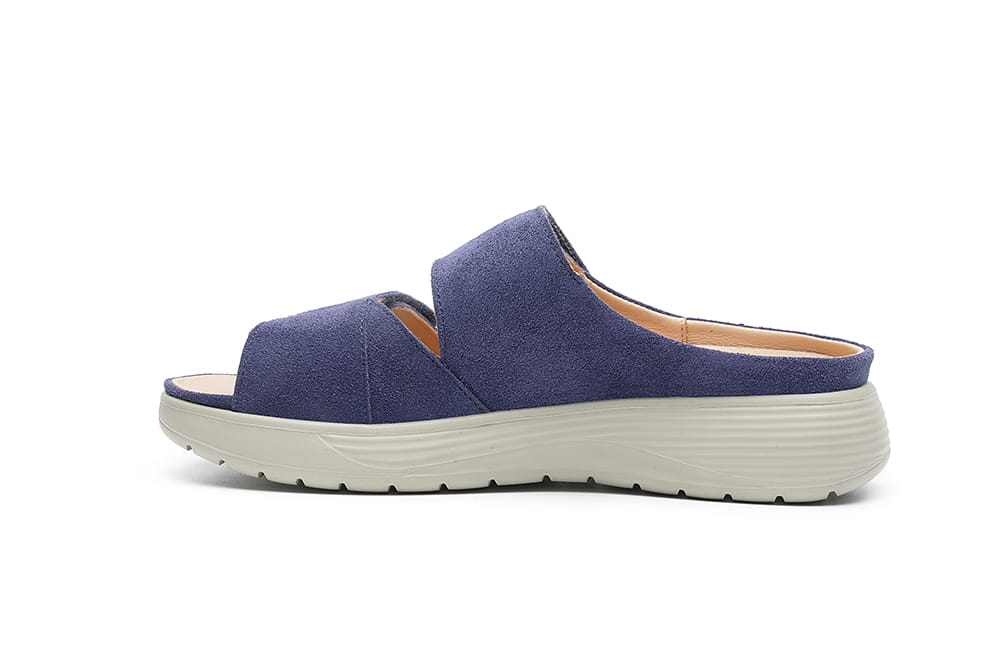 נעלי נשים רחבות מעור עם סוליה גמישה ורכה במיוחד