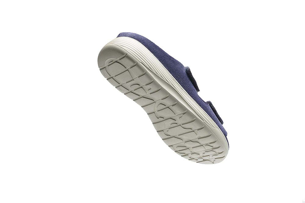 נעלי נשים רחבות מעור עם סוליה גמישה ורכה במיוחד