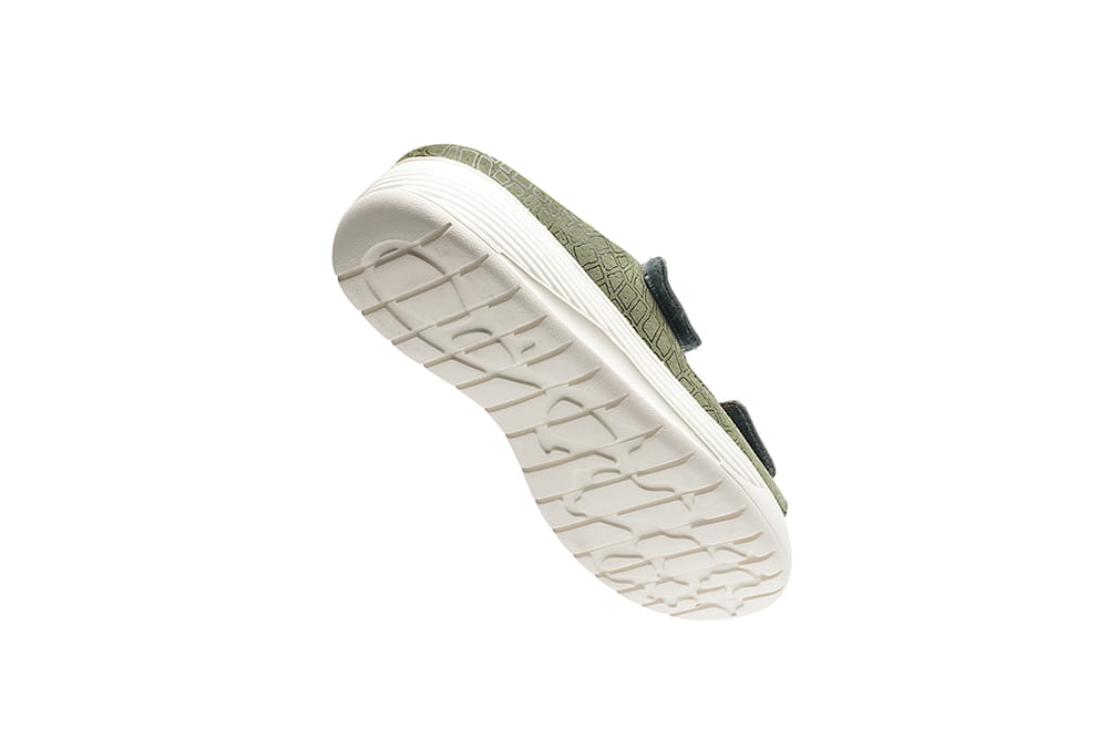 נעלי נשים רחבות מעור עם סוליה גמישה ורכה במיוחד