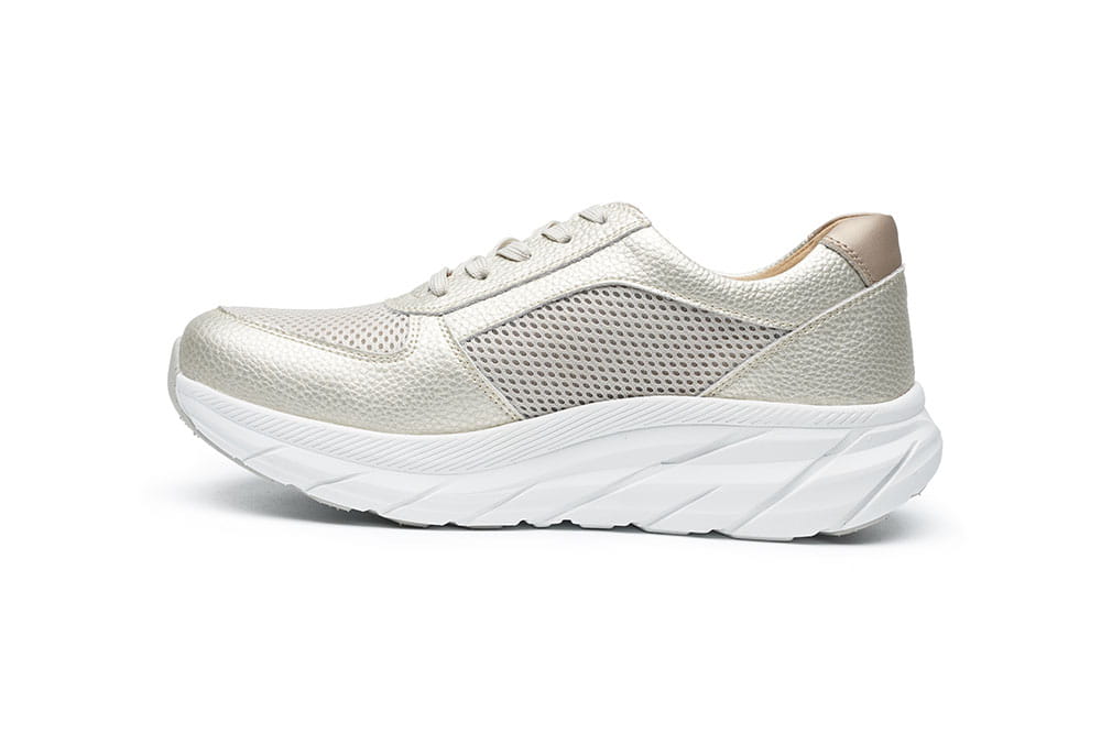 נעל ספורט לנשים עור משולב רשת