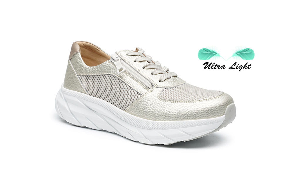 נעל ספורט לנשים עור משולב רשת