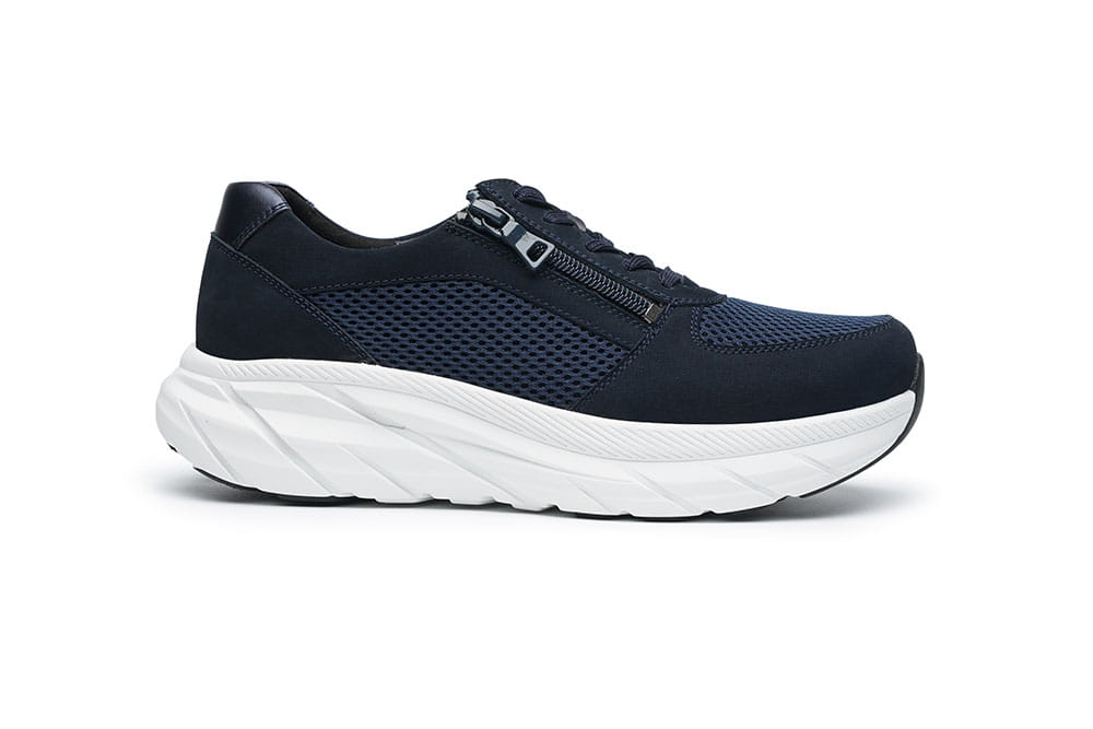 נעל ספורט לנשים עור משולב רשת