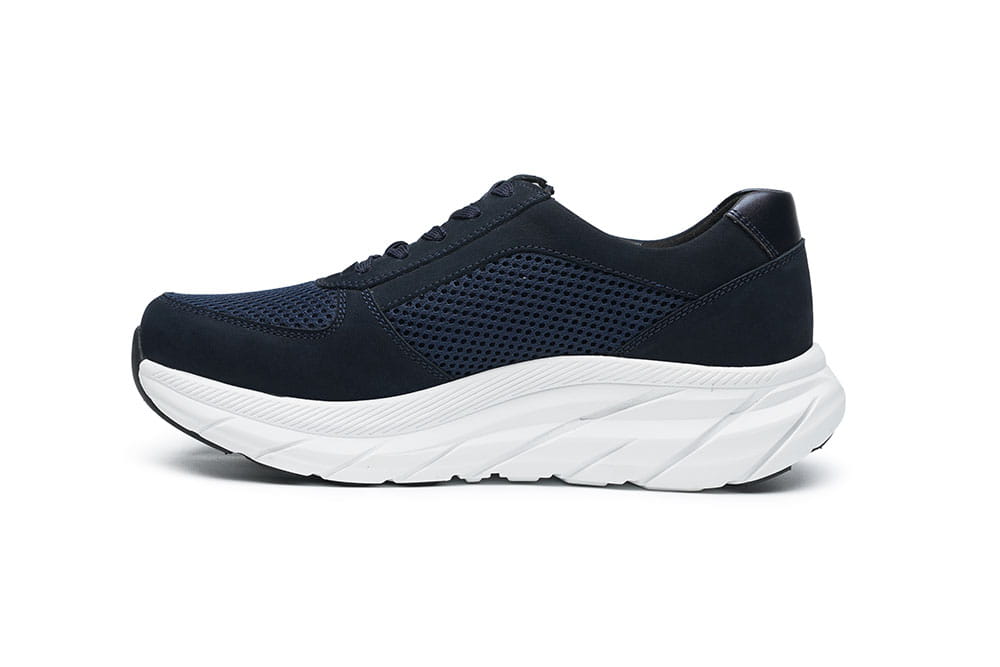 נעל ספורט לנשים עור משולב רשת