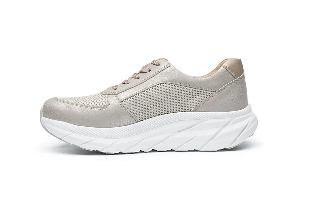 נעל ספורט לנשים עור משולב רשת