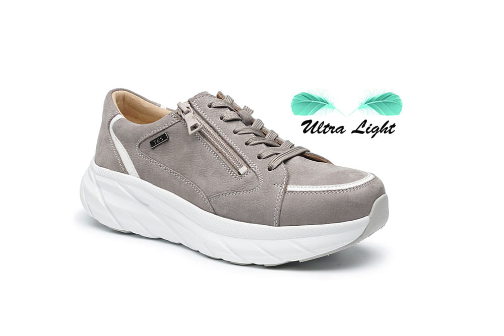 נעל ספורט לנשים עור משולב רשת